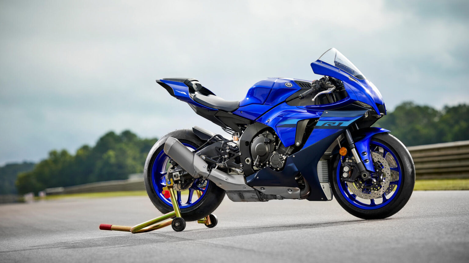 Správy z Yamahy: YZF-R1 končí - motocykel.sk