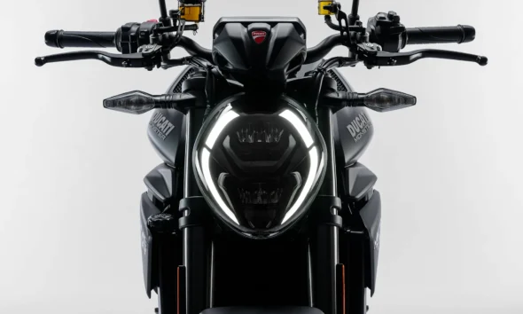 Ducati Monster Dark 2027 predný LED svetlomet a riadidlá
